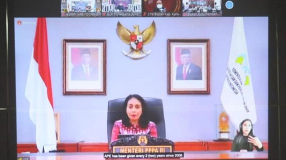 Kabupaten Dompu Raih Anugerah Parahita Ekapraya (APE) Tahun 2020